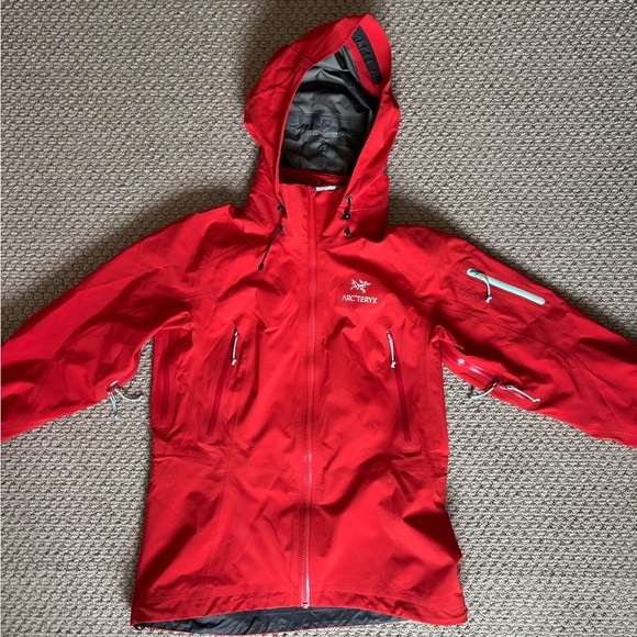 Arc’teryx Gore-Tex ProShell women’s jacket - Picture 5 of 8